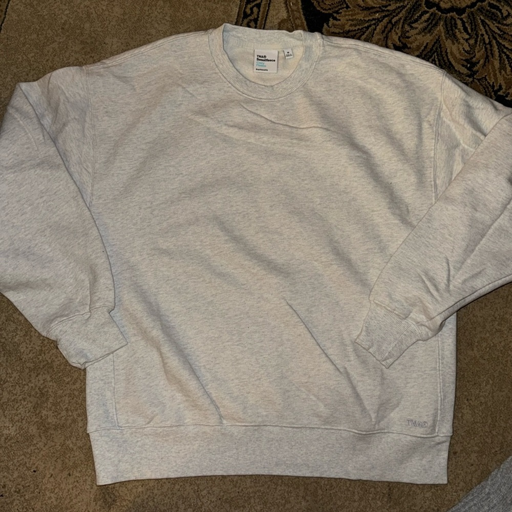 Aritzia Cozy Fleece BF crewneck heather cloud white. Size medium